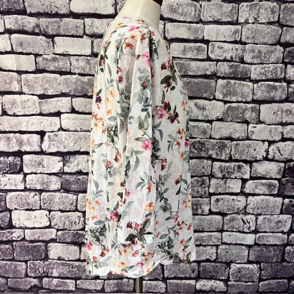 CJ Banks White, Green & Pink Floral 3/4 Sleeve Blouse Size 2X - Picture 6 of 7